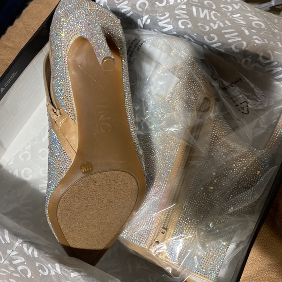 Woman’s size 11 heeled boots with 4 inch heel . Brand new in box . - Picture 3 of 4